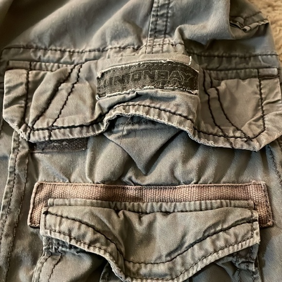 Union Bay Cargo Shorts men’s size 32 - Picture 10 of 11